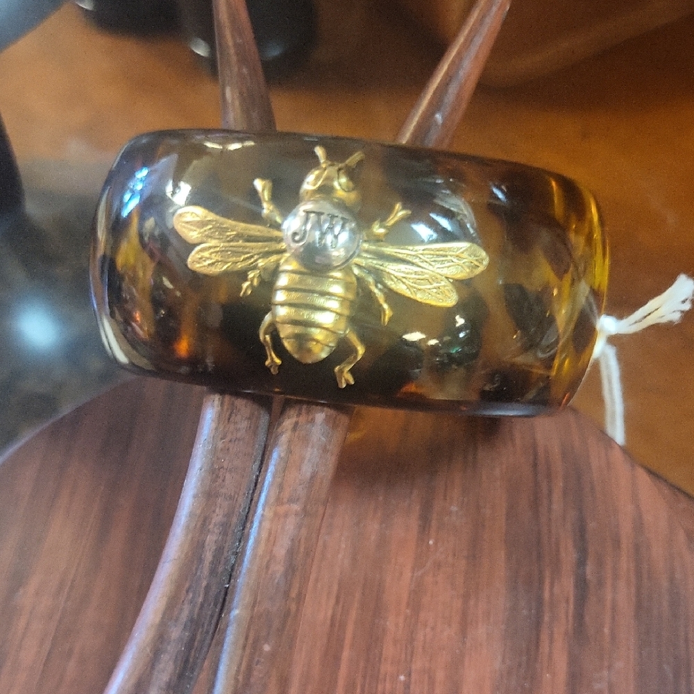 Gold Bee Tortoiseshell Bangle
